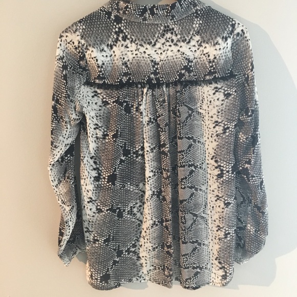 Elizabeth And James size XS ‘Kane’ Python Blouse silk shirt - Picture 5 of 9